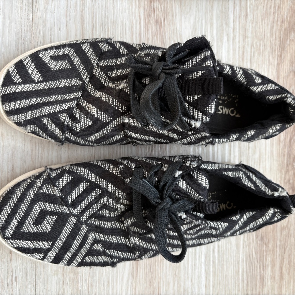 TOMS Black and White Patterned Sneakers